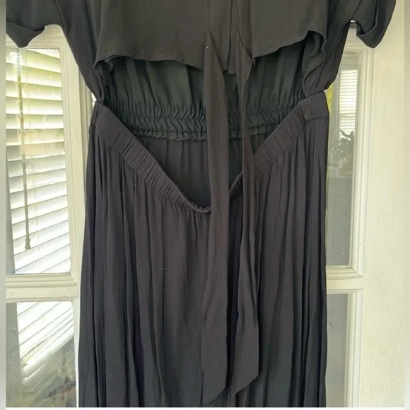 Ann Taylor Elegant Black Tie-Back cut out dress - Picture 9 of 14